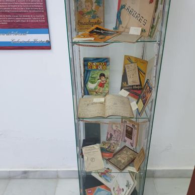 PROGRAMACIÓN NAVIDEÑA EXPOSICIÓN MATERIAL ESCOLAR DE ANTAÑO 003