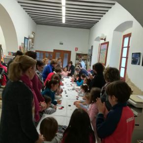 PROGRAMACIÓN NAVIDEÑA TALLER DE REPOSTERÍA NAVIDEÑA PARA ABUELOS Y NIETOS 001