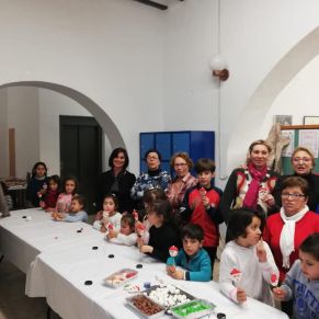 PROGRAMACIÓN NAVIDEÑA TALLER DE REPOSTERÍA NAVIDEÑA PARA ABUELOS Y NIETOS 008