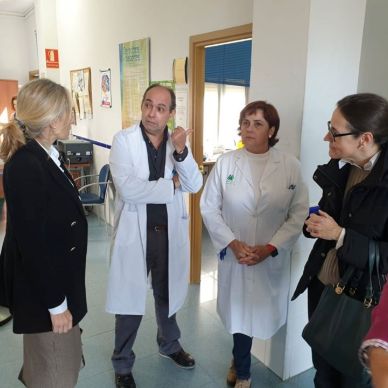 VISITA DE LA DELEGADA TERRITORIAL DE SALUD DE LA JUNTA DE ANDALUCÍA A NUESTRA LOCALIDAD 005
